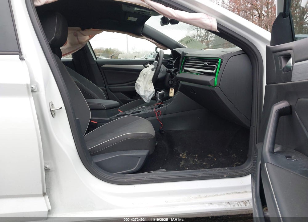 2025 VOLKSWAGEN JETTA VIN: 3VWBX7BU1SM010918