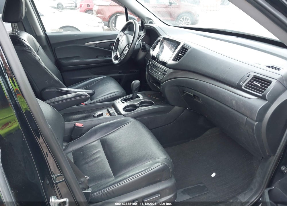 2018 HONDA PILOT EX-L VIN: 5FNYF6H77JB009464