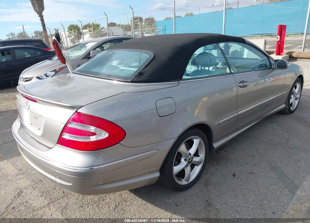 2005 MERCEDES-BENZ CLK 500 VIN: WDBTK75G05T049936