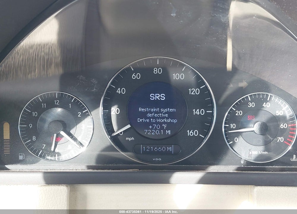 2005 MERCEDES-BENZ CLK 500 VIN: WDBTK75G05T049936