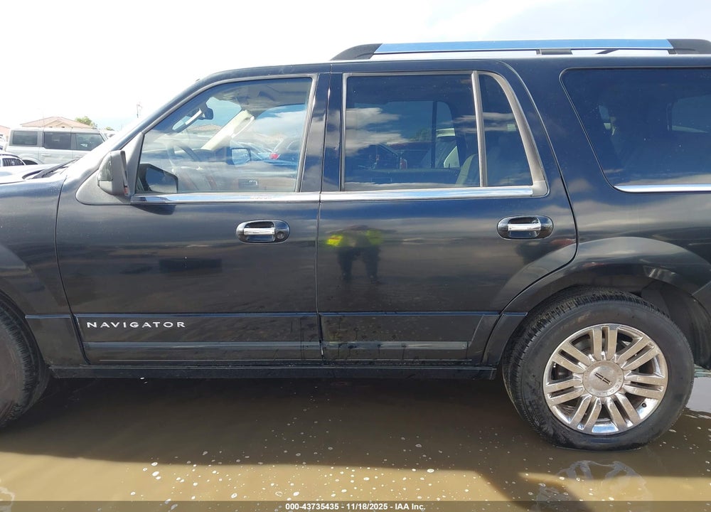 2009 LINCOLN NAVIGATOR VIN: 5LMFU275X9LJ00736