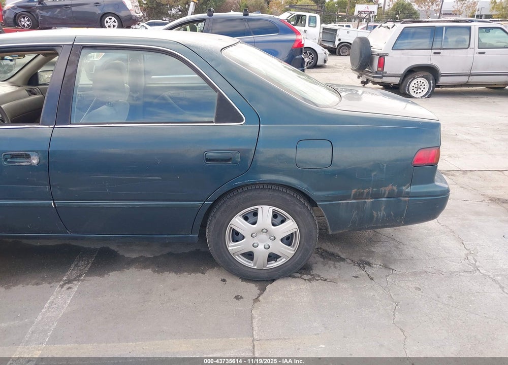 1997 TOYOTA CAMRY LE VIN: 4T1BG22K2VU108162