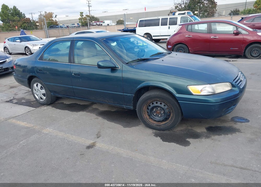 1997 TOYOTA CAMRY LE VIN: 4T1BG22K2VU108162