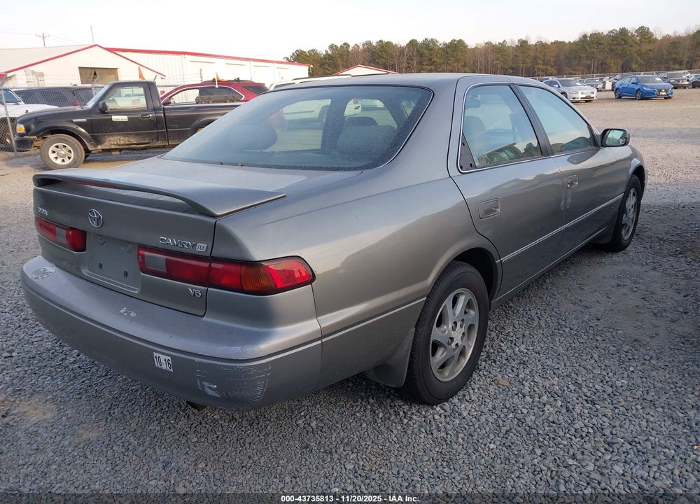 1998 TOYOTA CAMRY XLE V6 VIN: 4T1BF28K5WU041102