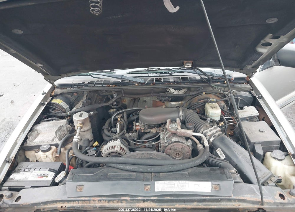 2001 CHEVROLET S-10 VIN: 1GCDT13W81K243673