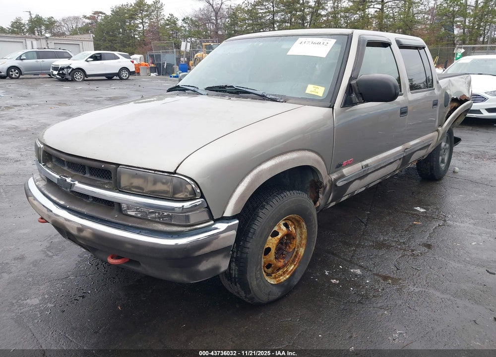 2001 CHEVROLET S-10 VIN: 1GCDT13W81K243673