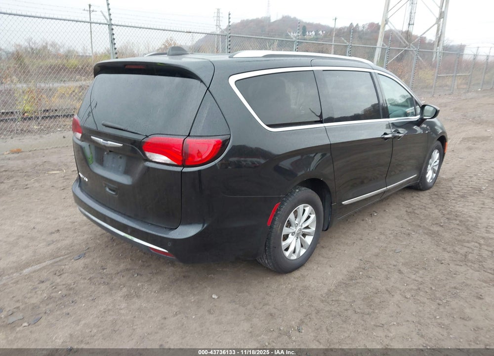 2018 CHRYSLER PACIFICA TOURING L PLUS VIN: 2C4RC1EG2JR144246