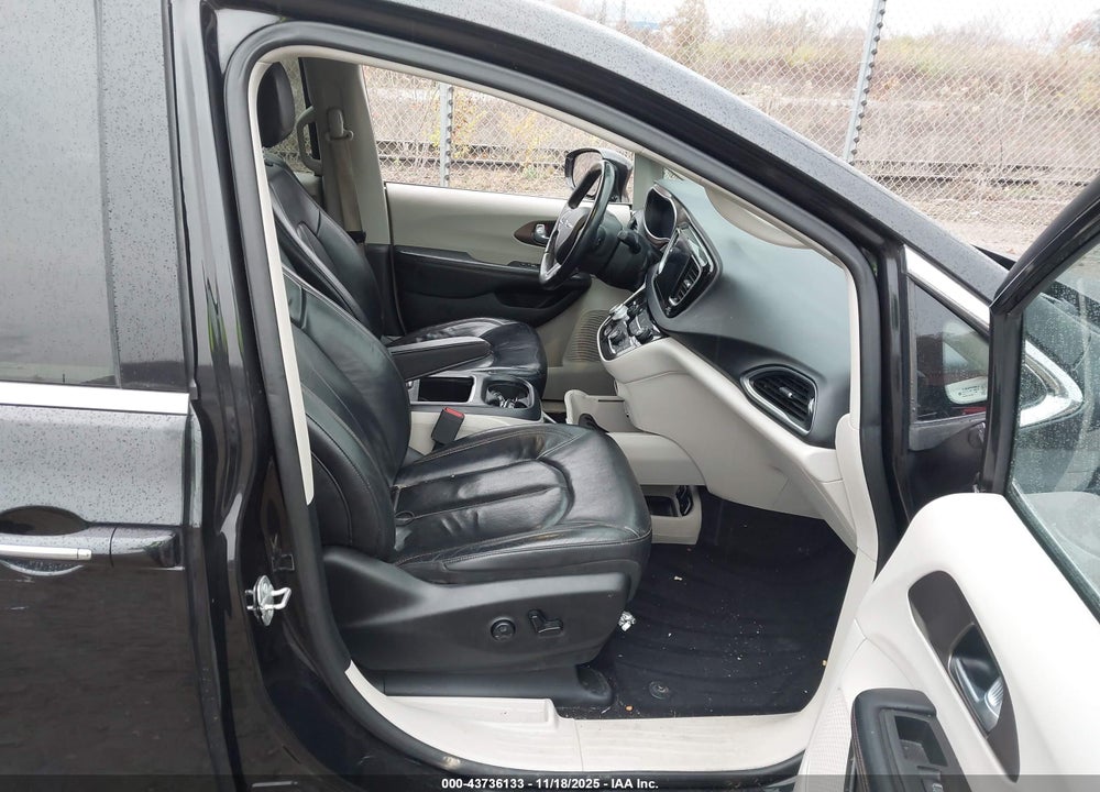 2018 CHRYSLER PACIFICA TOURING L PLUS VIN: 2C4RC1EG2JR144246