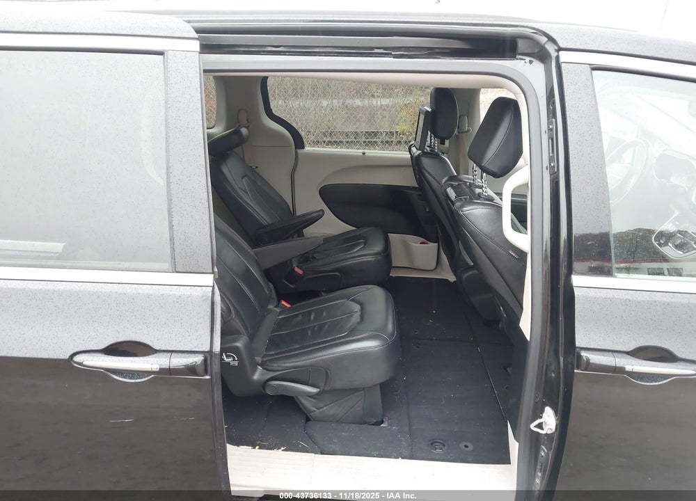 2018 CHRYSLER PACIFICA TOURING L PLUS VIN: 2C4RC1EG2JR144246