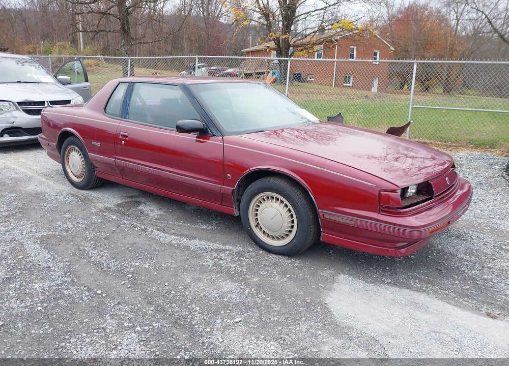 1992 OLDSMOBILE TORONADO TROFEO VIN: 1G3EV13L2NU301548