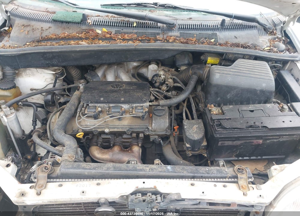 2000 TOYOTA SIENNA XLE VIN: 4T3ZF13C6YU171909