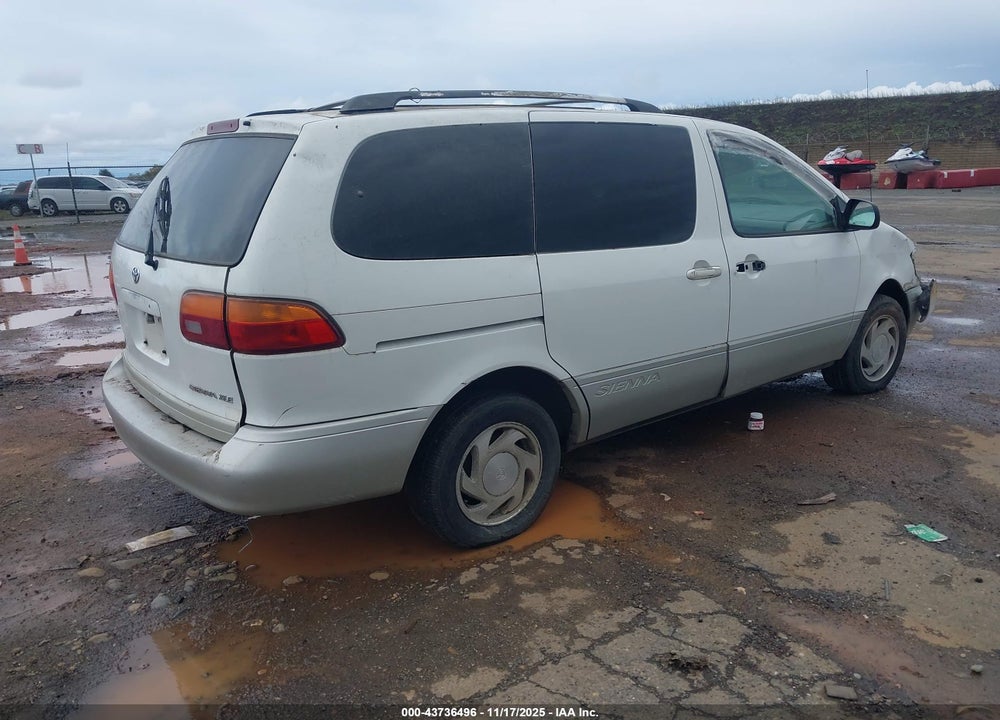 2000 TOYOTA SIENNA XLE VIN: 4T3ZF13C6YU171909