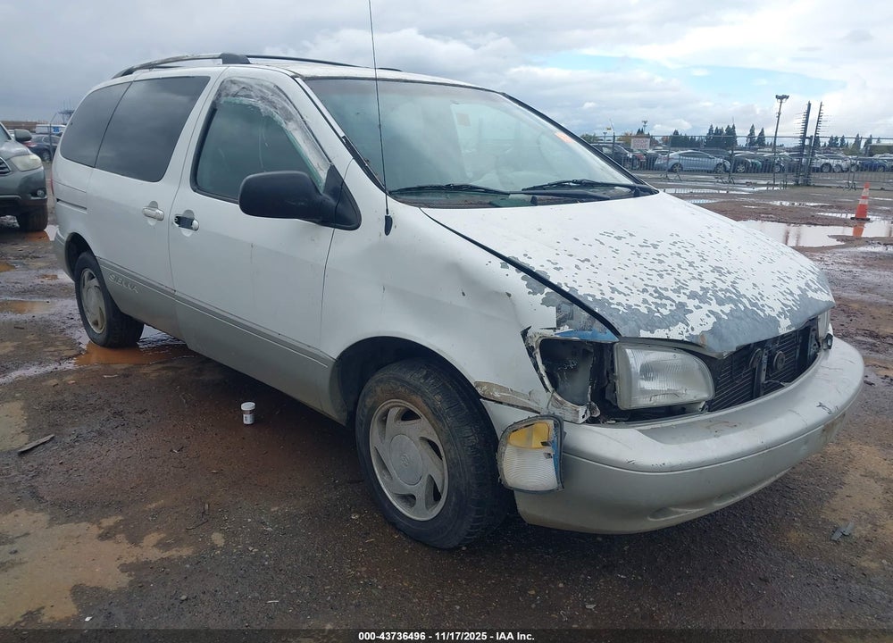 2000 TOYOTA SIENNA XLE VIN: 4T3ZF13C6YU171909