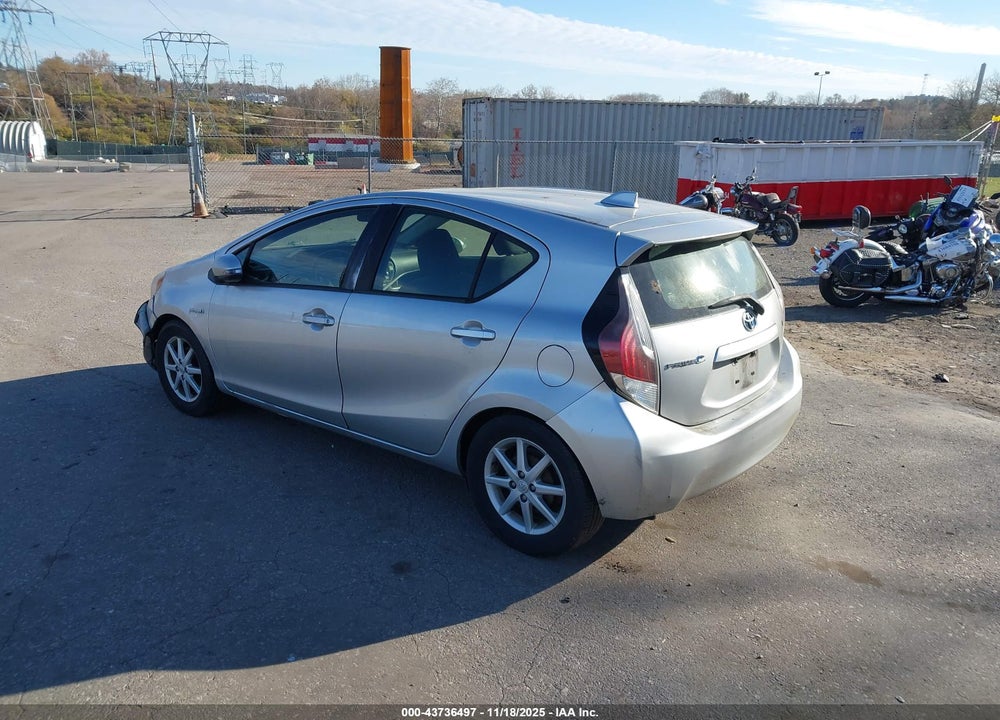 2015 TOYOTA PRIUS C THREE VIN: JTDKDTB37F1580937