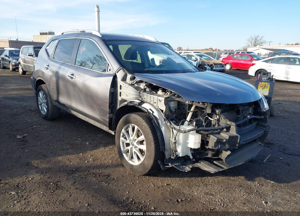 2018 NISSAN ROGUE SV VIN: KNMAT2MV7JP615540