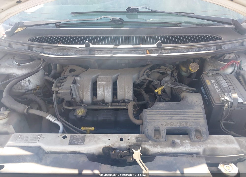 1999 DODGE GRAND CARAVAN VIN: 2B4GP24G8XR145930