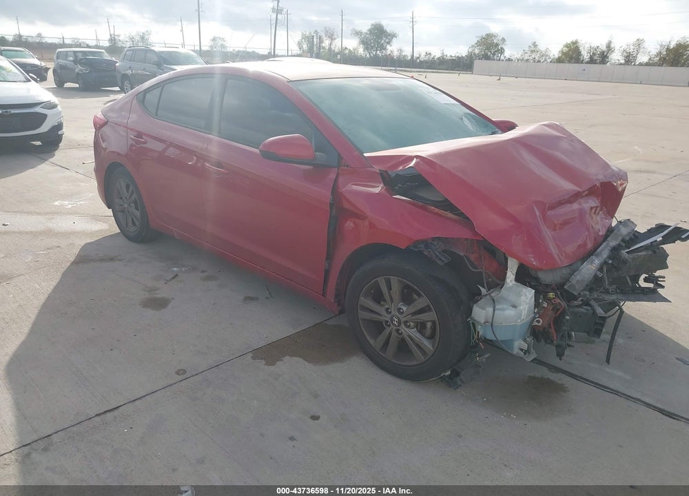 2018 HYUNDAI ELANTRA SEL VIN: 5NPD84LF5JH327063