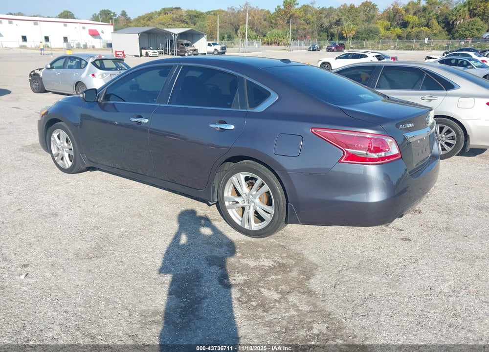 2013 NISSAN ALTIMA 3.5 SV VIN: 1N4BL3AP0DN560936