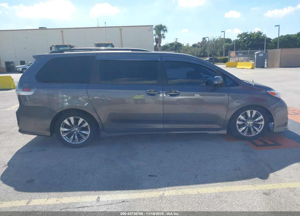 2011 TOYOTA SIENNA SE VIN: 5TDXK3DC4BS092602