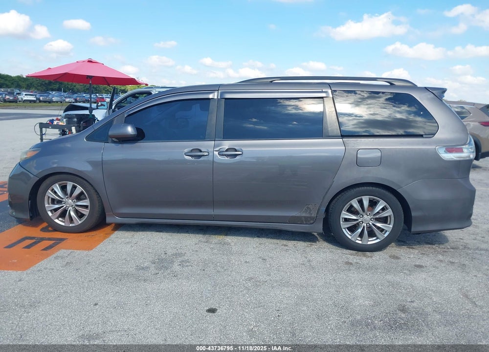 2011 TOYOTA SIENNA SE VIN: 5TDXK3DC4BS092602