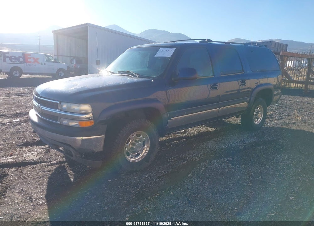 2001 CHEVROLET SUBURBAN 2500 LT VIN: 3GNGK26G81G214845