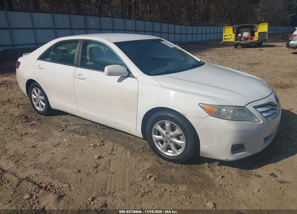 2011 TOYOTA CAMRY LE VIN: 4T1BF3EK4BU757784