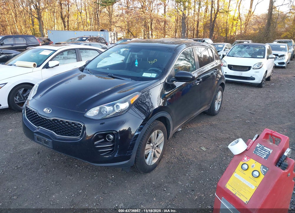 2018 KIA SPORTAGE LX VIN: KNDPMCAC0J7352596