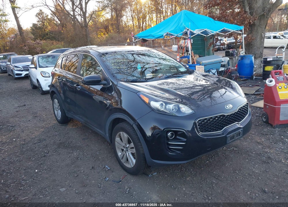 2018 KIA SPORTAGE LX VIN: KNDPMCAC0J7352596
