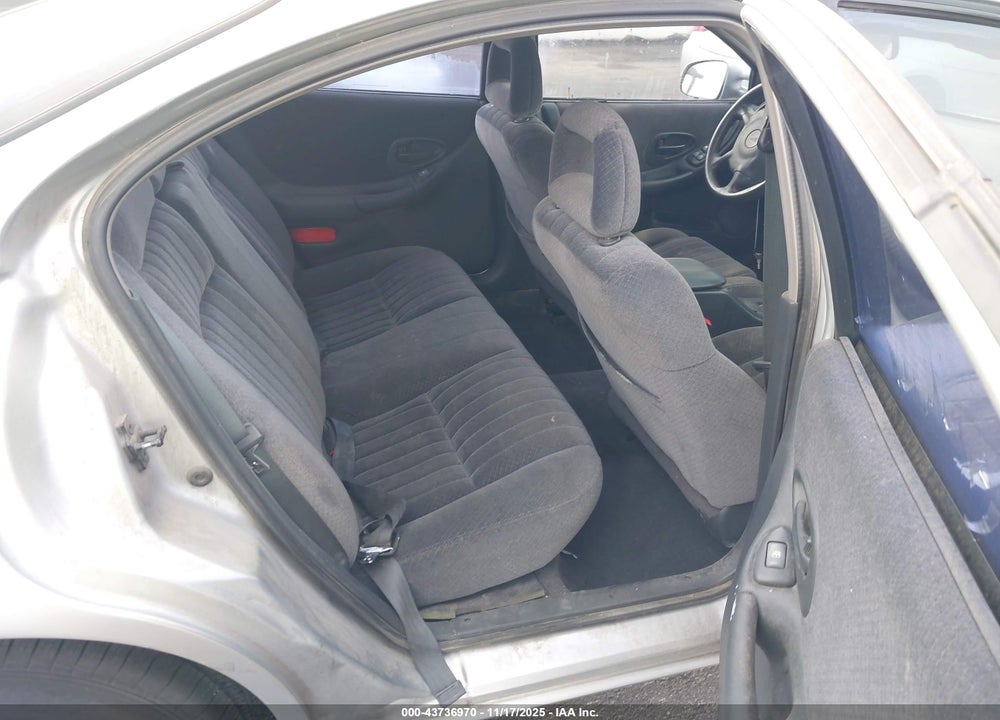 2001 PONTIAC GRAND PRIX SE VIN: 1G2WK52J11F216496