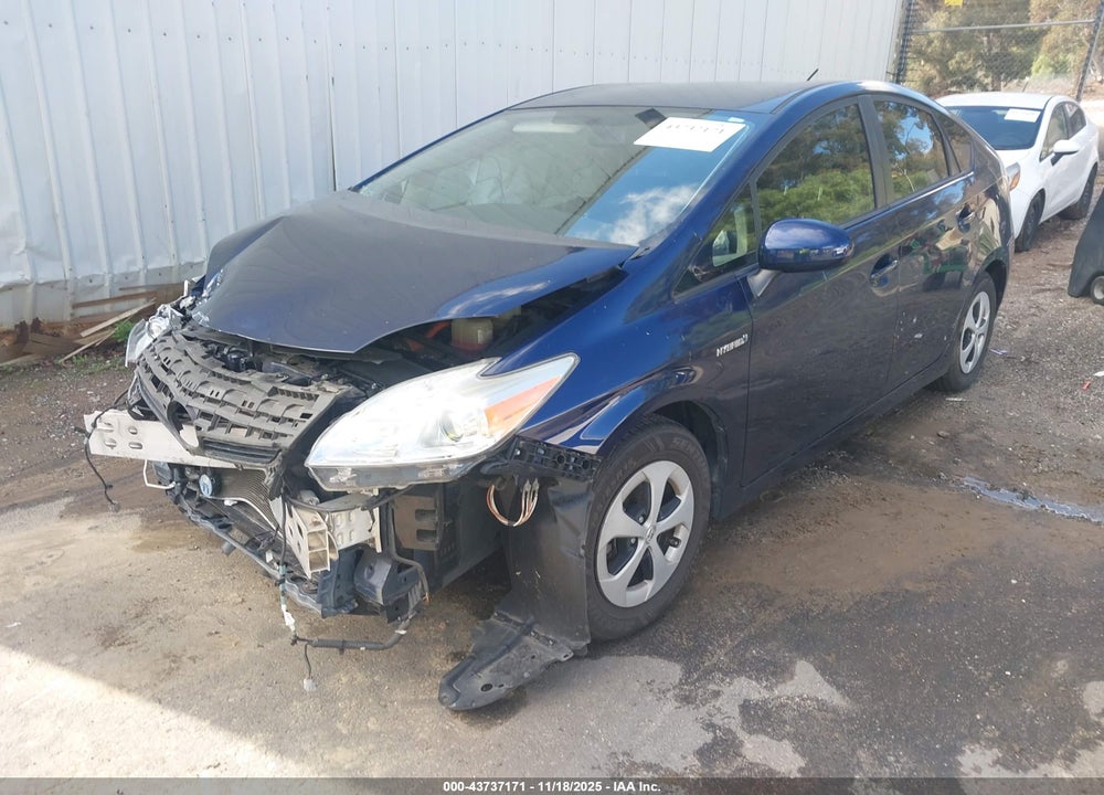 2014 TOYOTA PRIUS TWO VIN: JTDKN3DU5E1737401