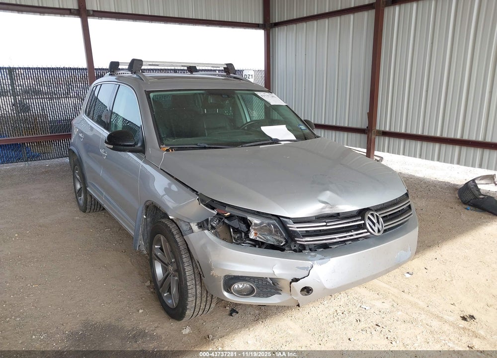 2017 VOLKSWAGEN TIGUAN 2.0T SPORT VIN: WVGTV7AX5HK016595