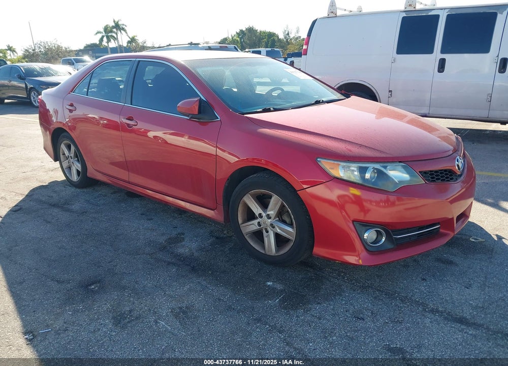 2014 TOYOTA CAMRY SE VIN: 4T1BF1FK2EU803037