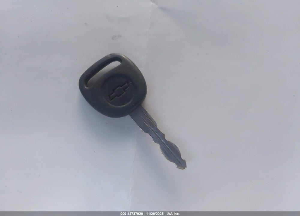 2001 CHEVROLET ASTRO LS VIN: 1GNDM19W41B118780
