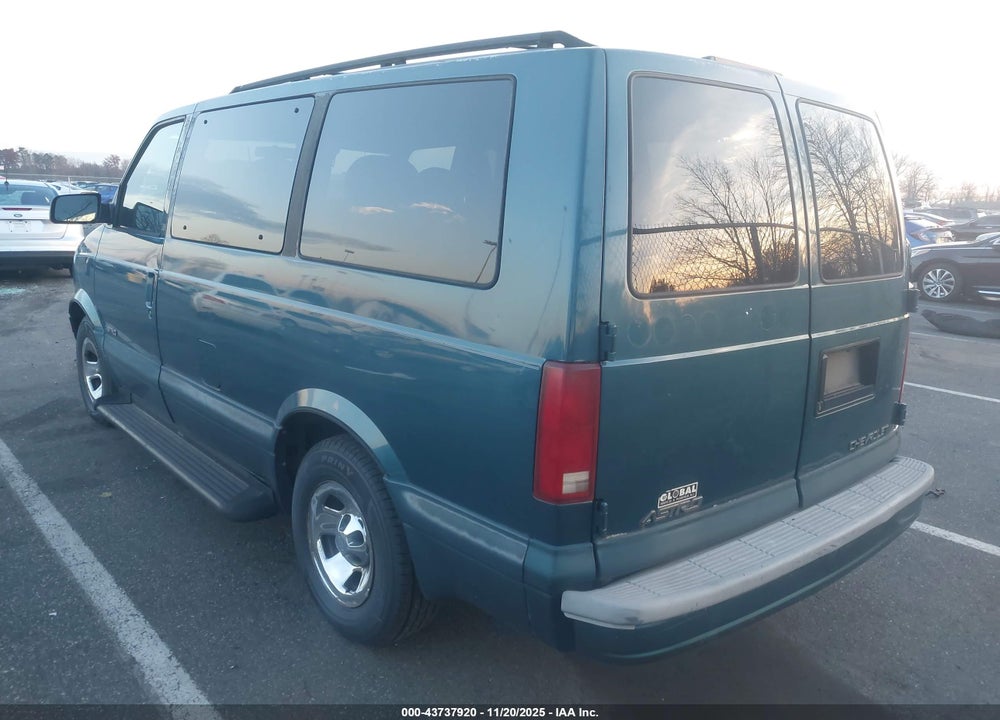 2001 CHEVROLET ASTRO LS VIN: 1GNDM19W41B118780