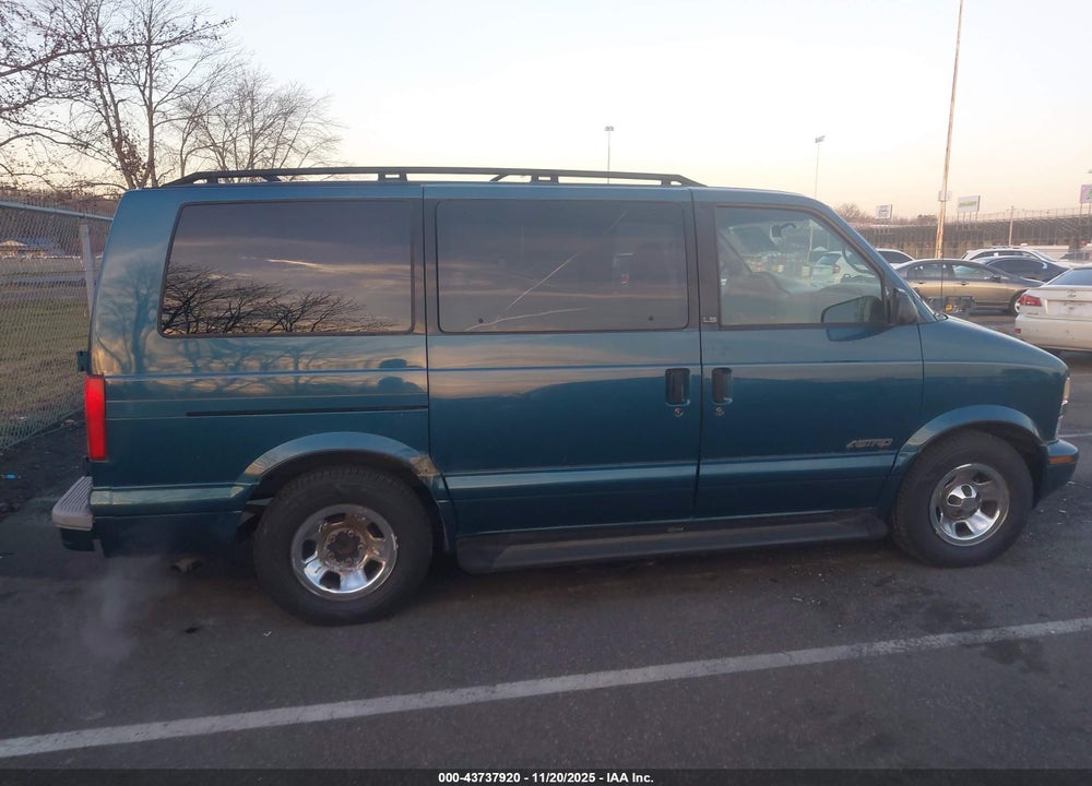 2001 CHEVROLET ASTRO LS VIN: 1GNDM19W41B118780