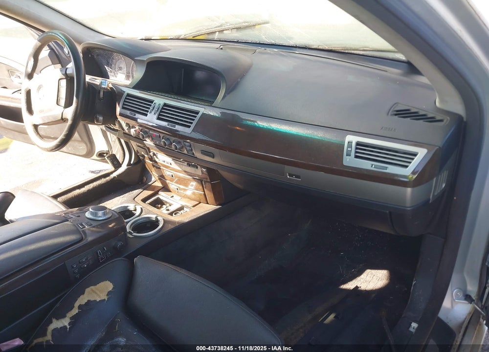 2008 BMW 750LI VIN: WBAHN83598DT78605