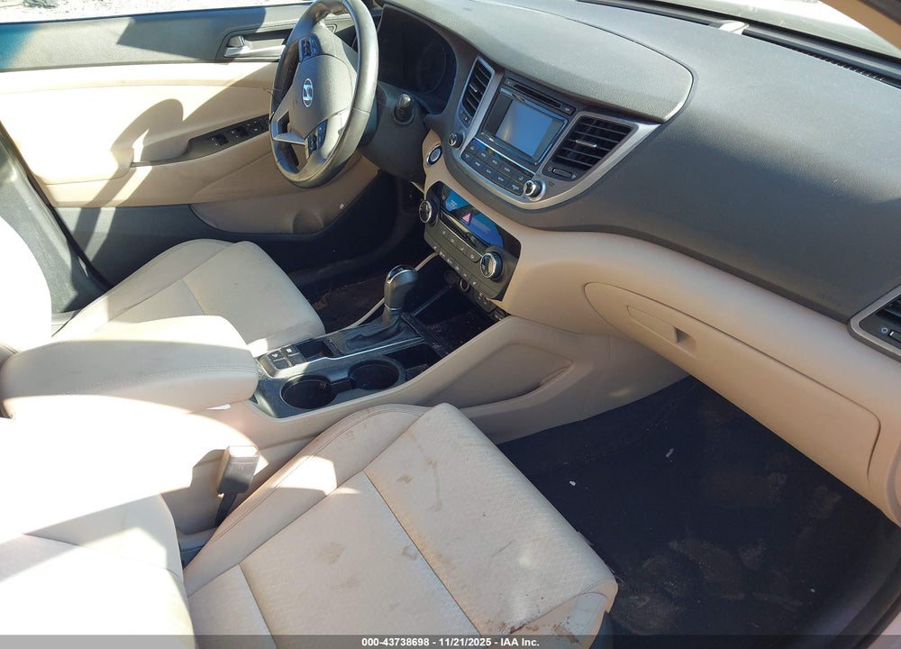 2016 HYUNDAI TUCSON SPORT VIN: KM8J33A22GU247855