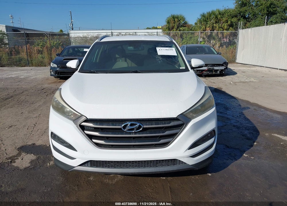 2016 HYUNDAI TUCSON SPORT VIN: KM8J33A22GU247855