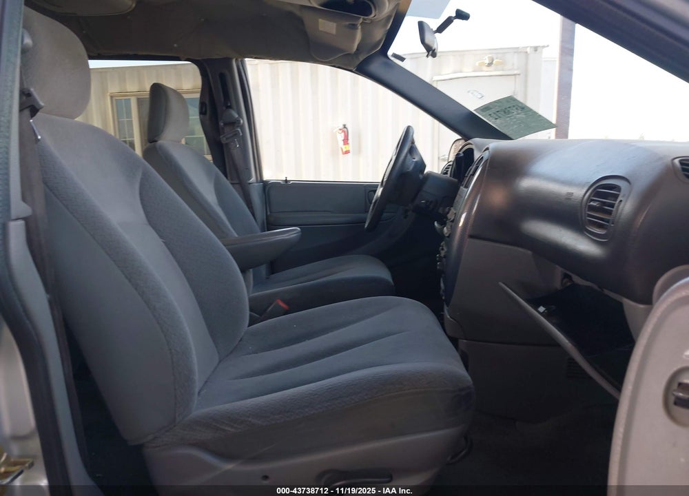 2005 DODGE CARAVAN SXT VIN: 1D4GP45R85B155922