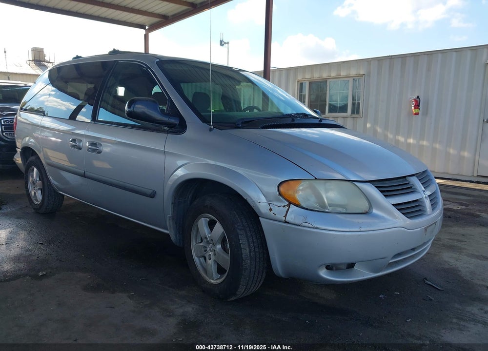 2005 DODGE CARAVAN SXT VIN: 1D4GP45R85B155922
