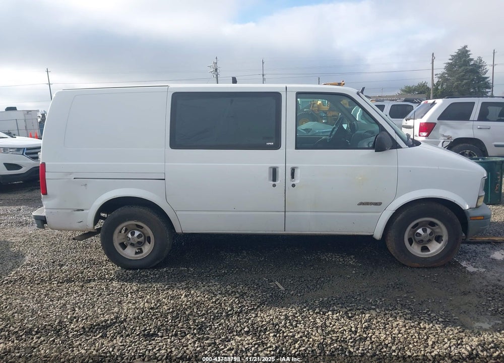 2001 CHEVROLET ASTRO VIN: 1GCDM19WX1B136547