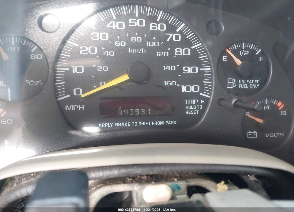2001 CHEVROLET ASTRO VIN: 1GCDM19WX1B136547