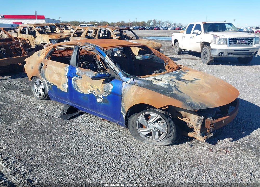 2024 HYUNDAI ELANTRA SE VIN: KMHLL4DG1RU818597