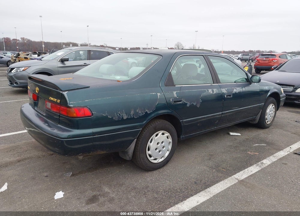 1997 TOYOTA CAMRY LE VIN: 4T1BG22K2VU037447