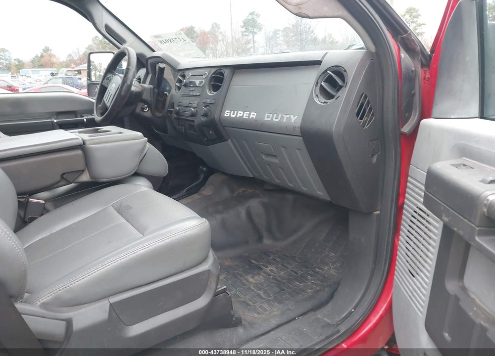 2011 FORD F-250 XL VIN: 1FT7W2BT5BEC63235