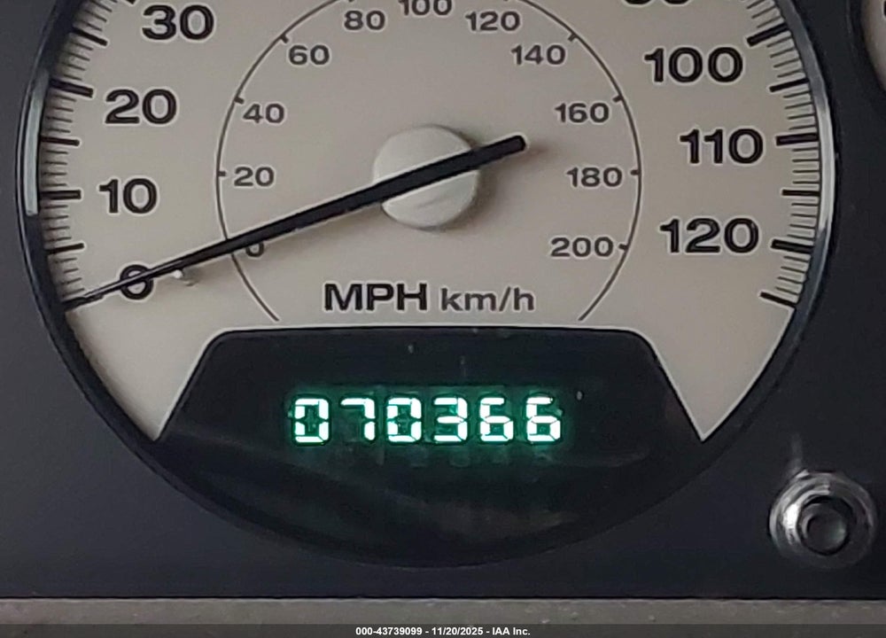 2002 JEEP GRAND CHEROKEE LIMITED VIN: 1J4GW58N02C111461