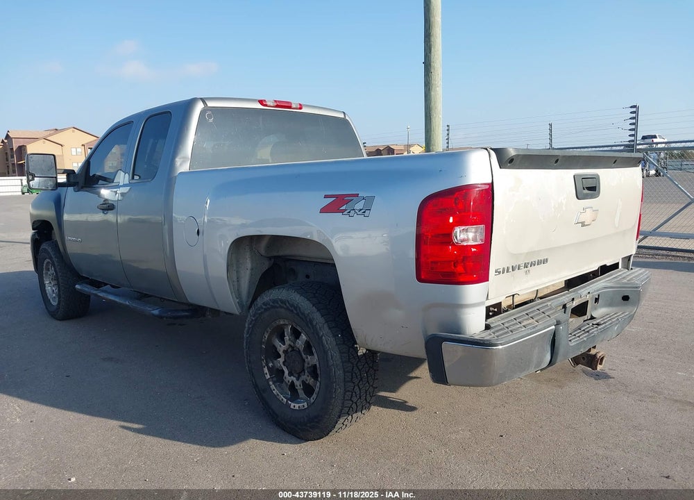 2008 CHEVROLET SILVERADO 2500HD WORK TRUCK VIN: 1GCHK29K28E120507