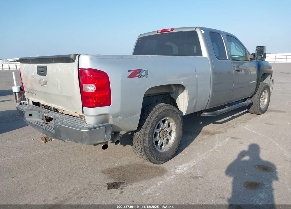 2008 CHEVROLET SILVERADO 2500HD WORK TRUCK VIN: 1GCHK29K28E120507