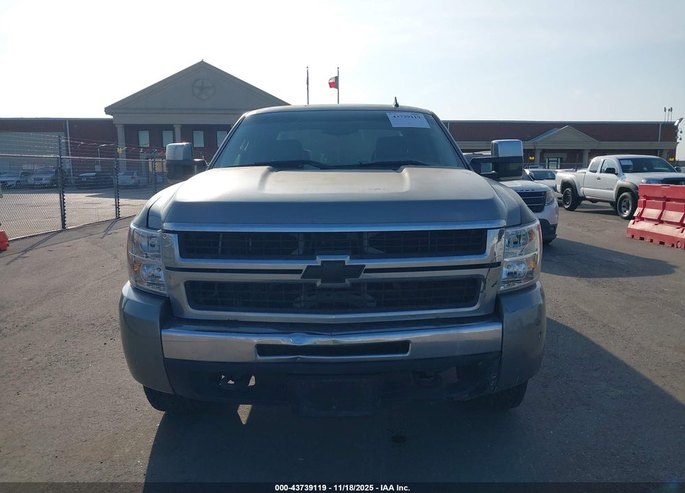 2008 CHEVROLET SILVERADO 2500HD WORK TRUCK VIN: 1GCHK29K28E120507