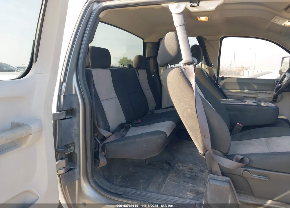 2008 CHEVROLET SILVERADO 2500HD WORK TRUCK VIN: 1GCHK29K28E120507